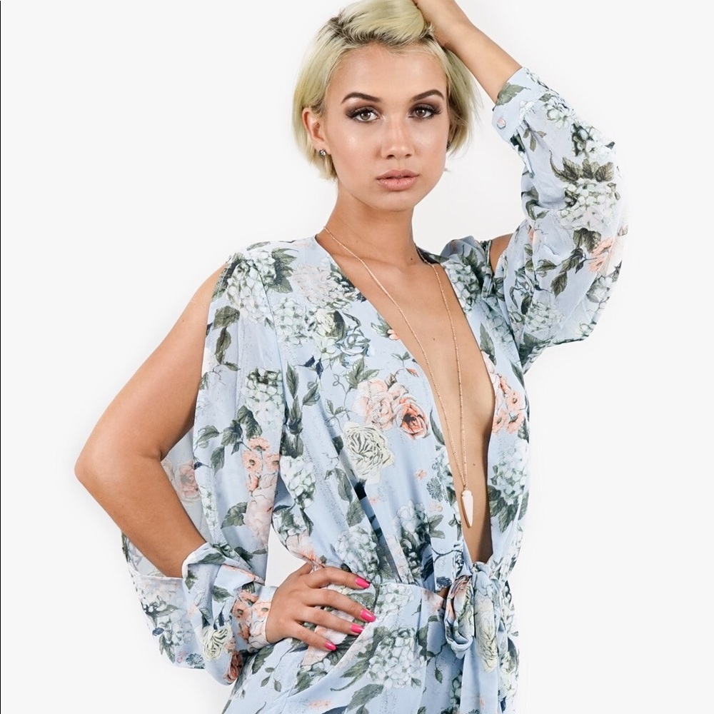 Deep V Light Blue Floral Romper - Picture 6 of 8